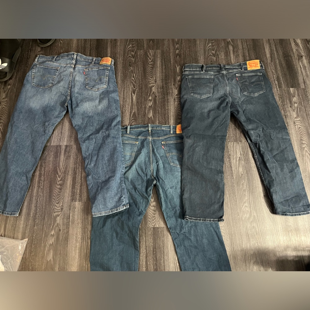 MENS LEVIS bundle 44 x 30 / 44 x 32